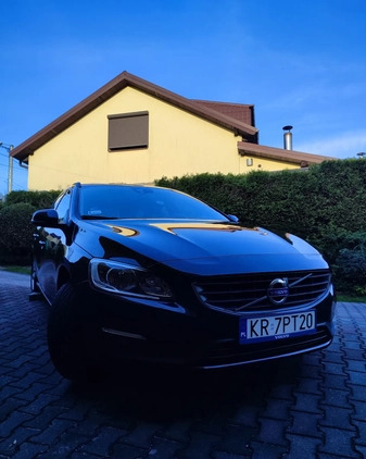 Volvo V60 cena 40999 przebieg: 240000, rok produkcji 2016 z Kraków małe 137